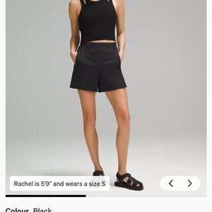 Lululemon Stretch Woven Relaxed fit -High Rise Short 4”